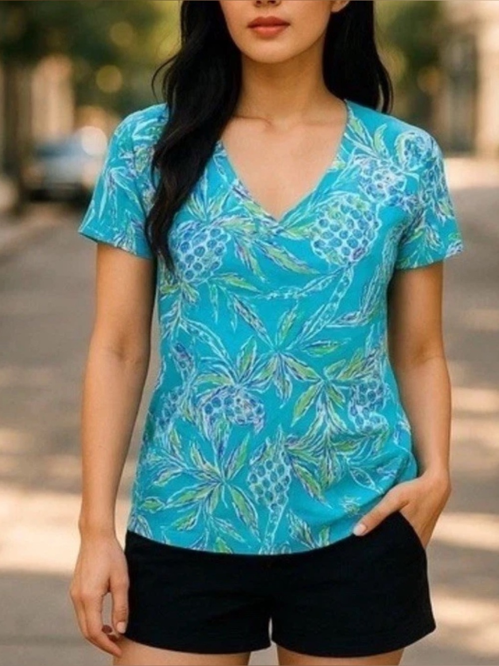 Lilly Pulitzer Women’s Blue Tropical Floral V-Neck Short Sleeve Top size small